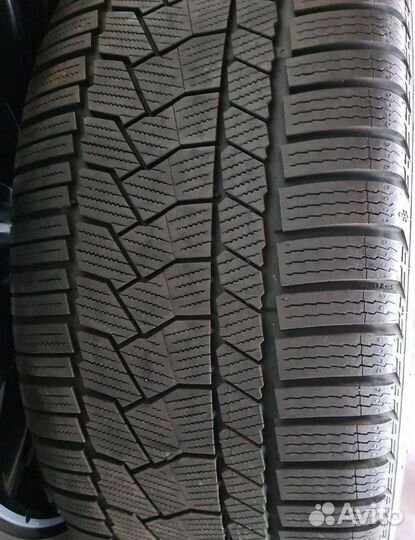 Continental ContiWinterContact TS 860 265/40 R21 и 295/35 R19