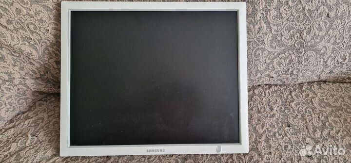 Монитор Samsung