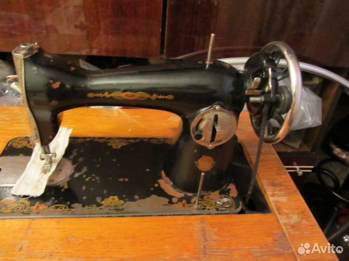 Швейная машинка Подольская ножная