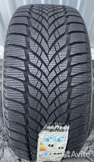 Goodyear UltraGrip Performance+ 235/40 R18