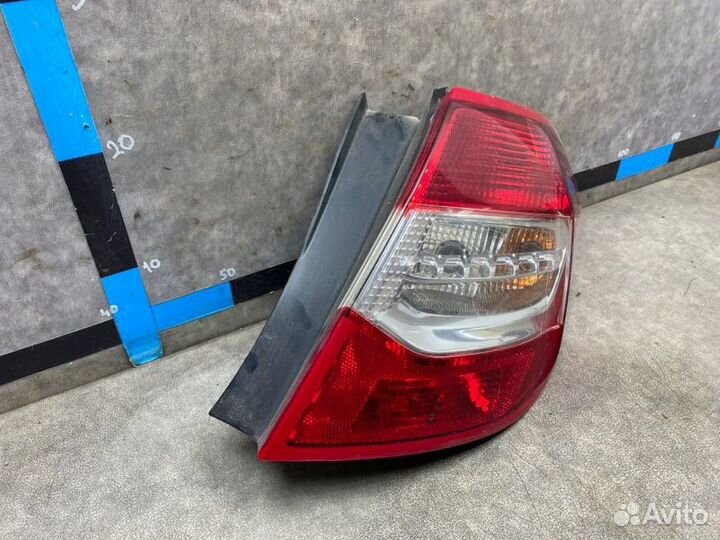 Фонарь задний правый Citroen C4 2 1.6 EP6 (120) AT