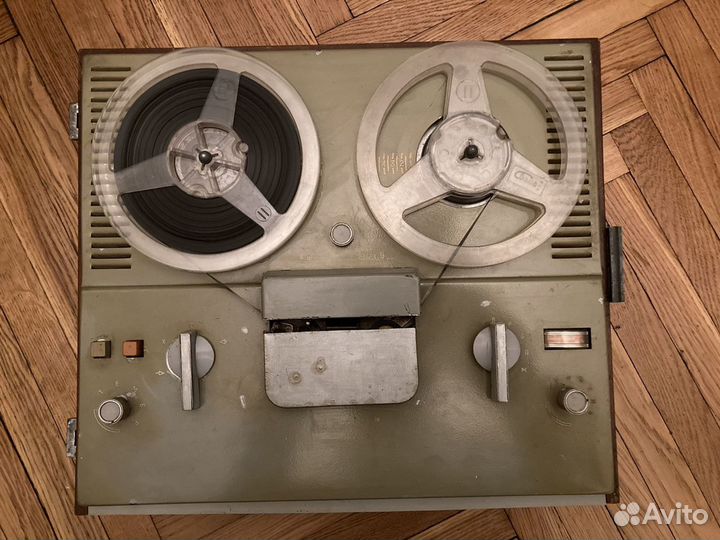 Катушечный магнитофон Яуза