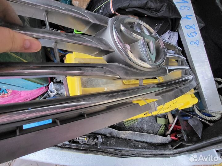 Решетка радиатора Toyota Rav4 2010-2012 рестайлинг