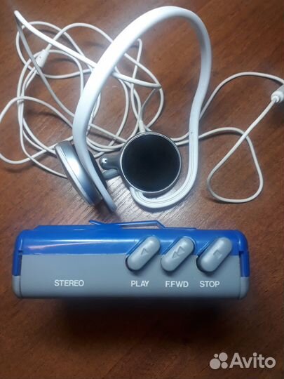 Кассетный плеер с наушниками
