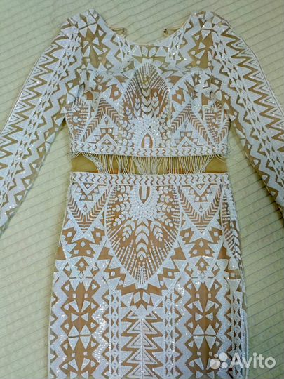 Вечернее платье