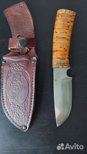 Два туристических ножа