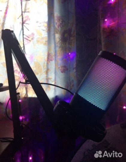 Микрофон с подсветкой, для записи песен и стримов