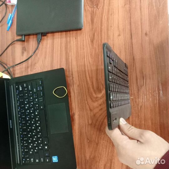 Клавиатура беспроводная через блютуз