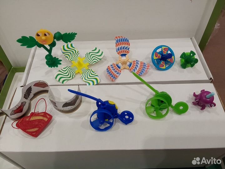 Киндер юла волчок чупа чупс брелок