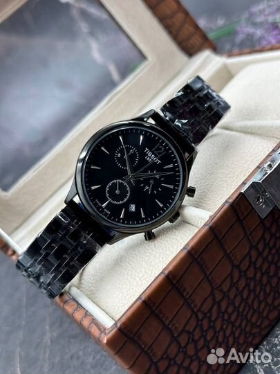 Кварцевые мужские часы Tissot с хронографом