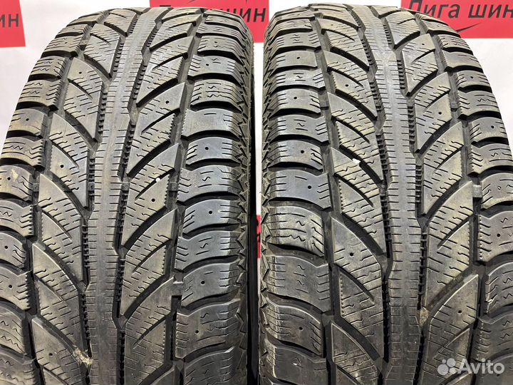 Cooper Weather-Master WSC 215/65 R16