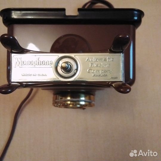 Старинный телефон