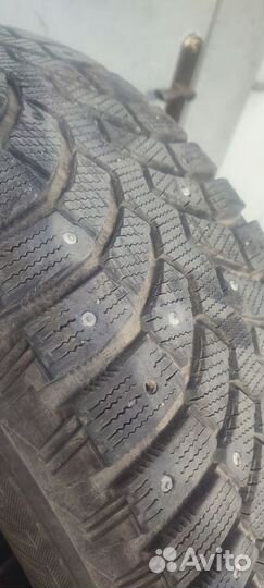 Bridgestone Blizzak Spike-01 235/60 R18