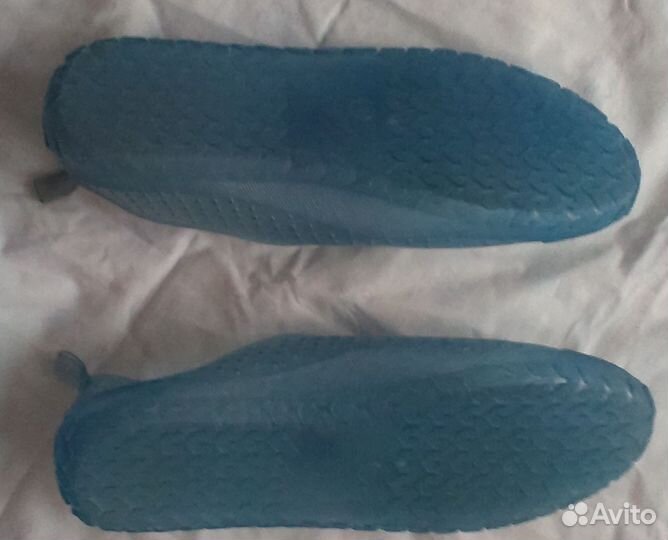 Тапочки для плавания: Joss и Aquasurf