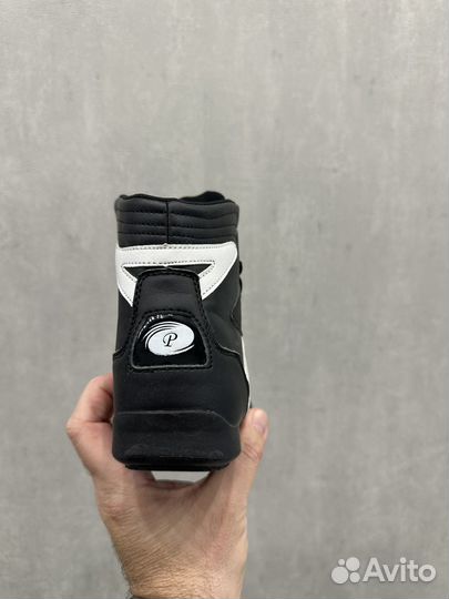 Кроссовки подростковые