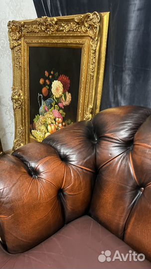 Кожаный диван в стиле Честерфилд. Англия