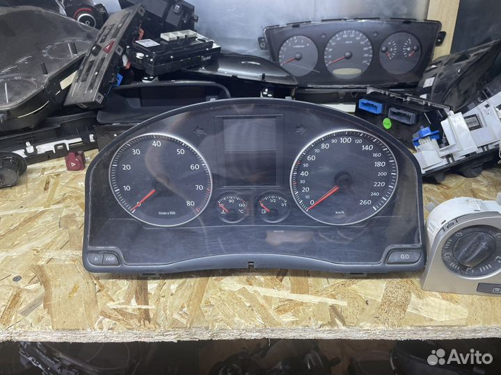 Шиток приборов volkswagen golf plus 5 АКПП