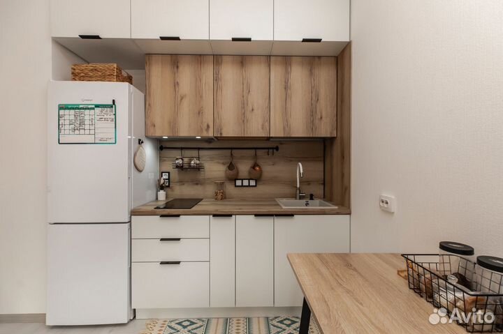 Кухня в студию под потолок на заказ