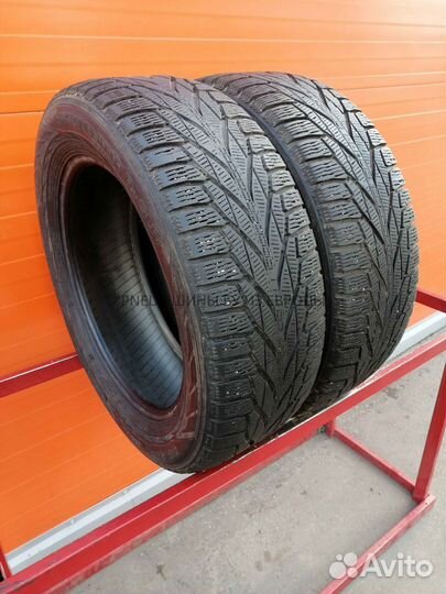 Nokian Tyres Hakkapeliitta R2 SUV 215/60 R17 96T