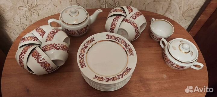 Набор столовой посуды новый