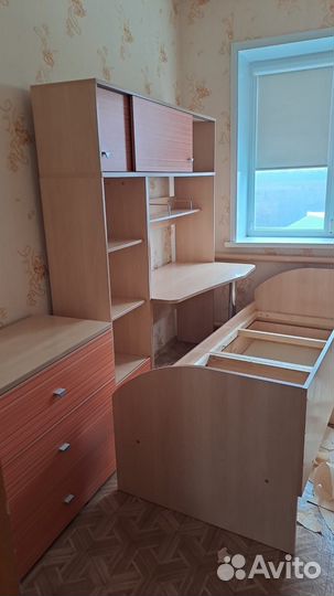 Спальный гарнитур