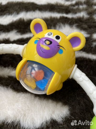 Развивающая игрушка (дуга) на коляску