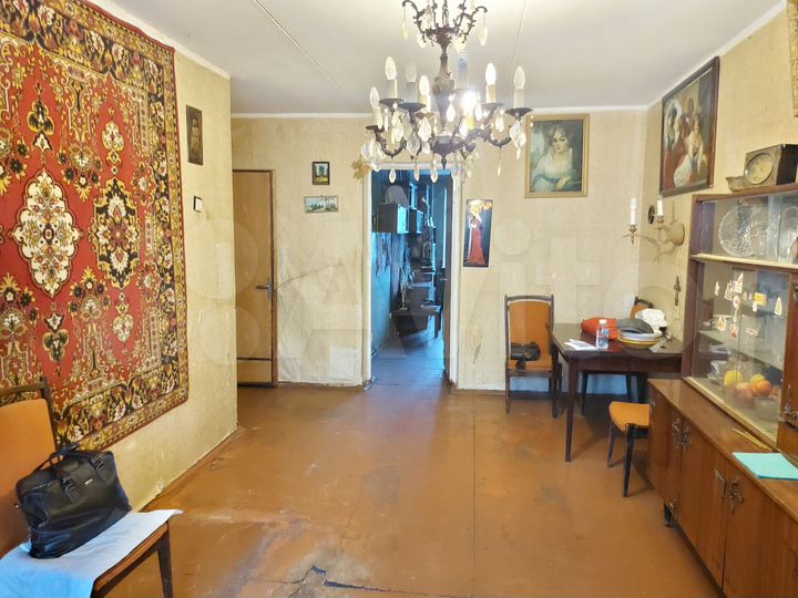 Доля в 3-к. квартире, 58,4 м², 2/5 эт.