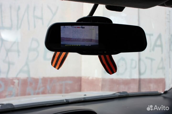 Зеркало заднего вида с Full HD видеорегистратором
