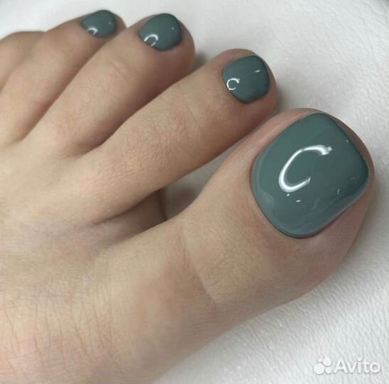 Маникюр и педикюр