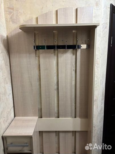 Вешалка в прихожую