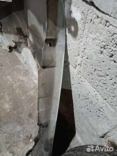 Крыло переднее правое mazda 3 bk седан