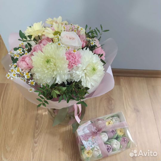 Флорист, цветочные композиции, букеты