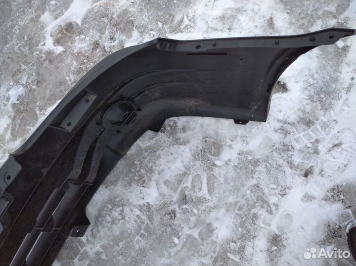 Бампер передний Hyundai Accent + тагаз 2003-2005