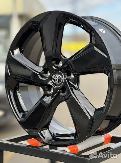 Диски R18 rav 4 toyota Black