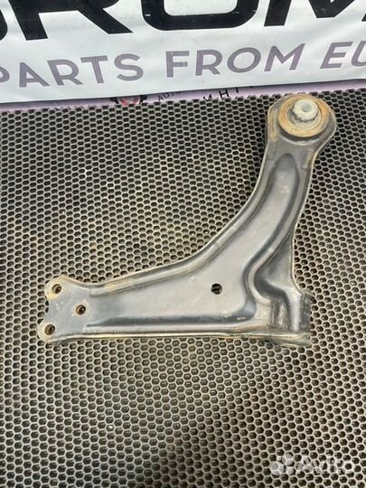 Рычаг подвески нижний передний правый Mercedes