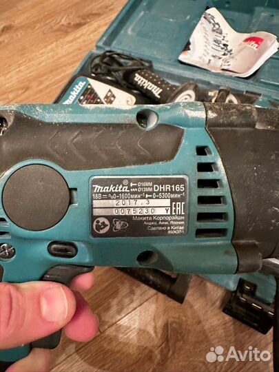 В ремонт - перфоратор Makita DHR165