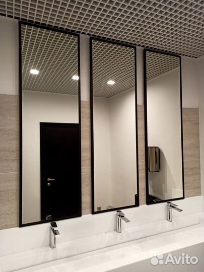 Зеркало прямоугольное в черной раме