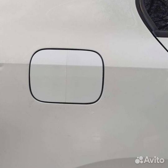 Лючок бензобака Volkswagen Jetta 2014 (пластик)