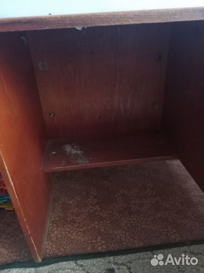 Продаю письменный стол однотумбовый