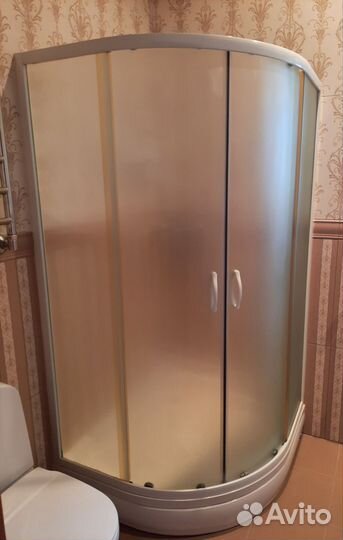 Поддоны керамический и акриловый бу