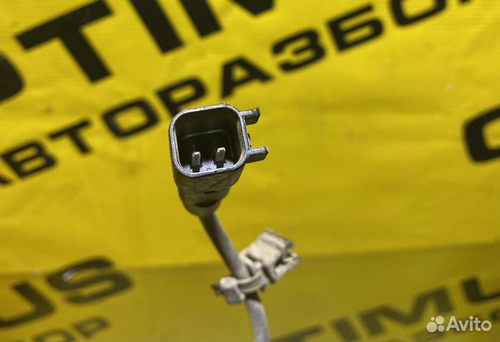 Передний правый датчик абс Chevrolet Aveo T300