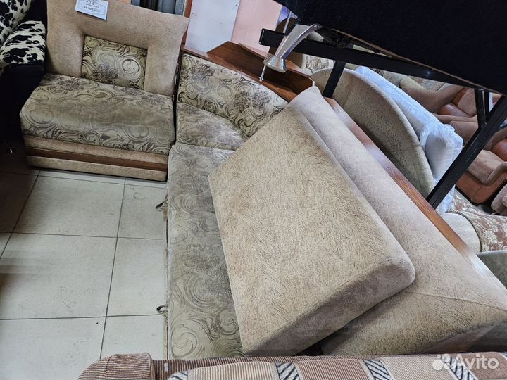 Диван угловой