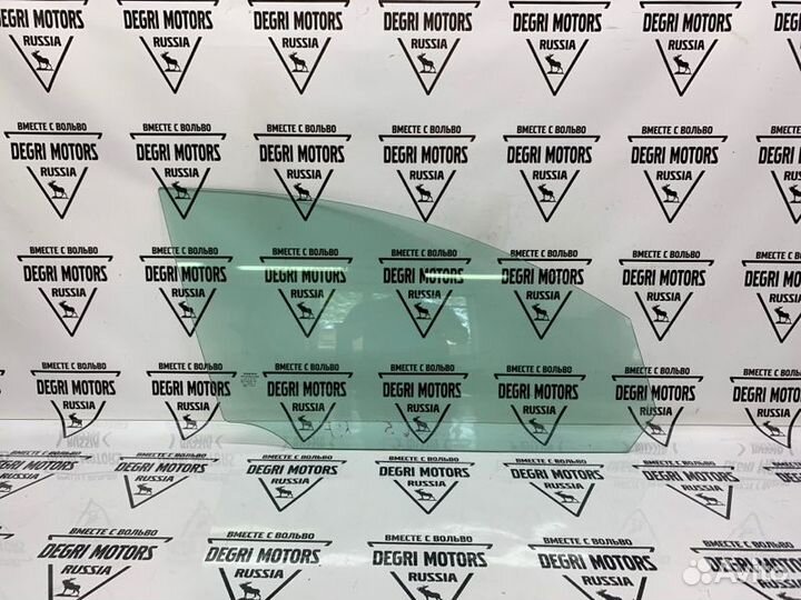 Стекло передней правой двери Volvo S40 V50 2004-12