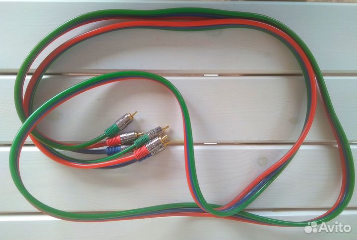 Аудио-видео кабель 3RCA-3RCA daxx V63, 2,5м