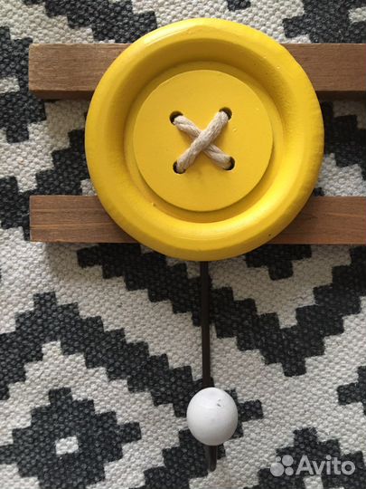 Вешалка настенная