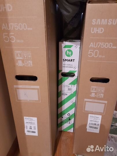 Новый смарт телевизор Samsung UE50AU7500