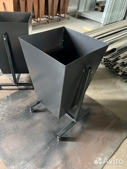 Урна для мусора уличная