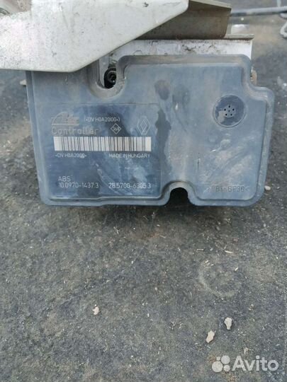 Блок ABS Renault Fluence 2010 года