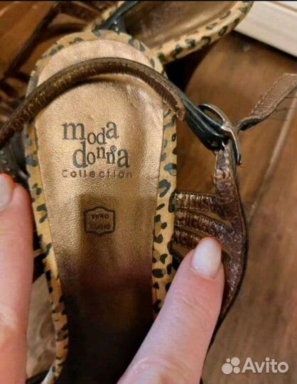 Босоножки женские