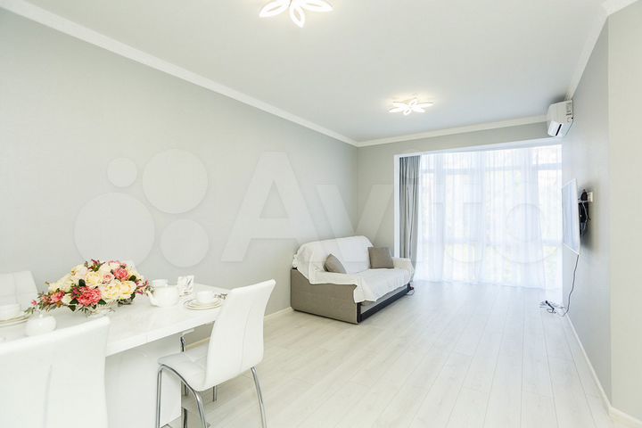 2-к. квартира, 56 м², 5/17 эт.